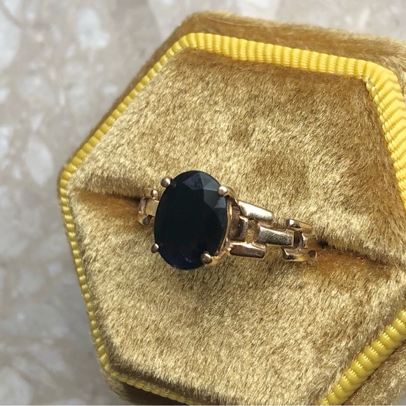Sapphire Yellow Gold Modern Vintage Ring - Picture 9 of 11